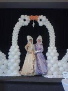 freules met ballonnnezwaan